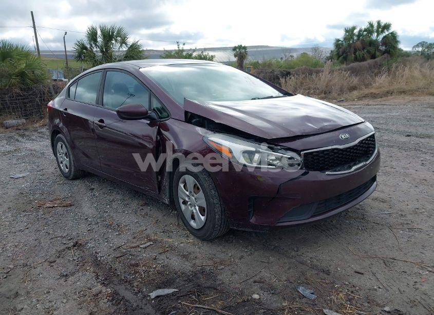 2017 Kia Forte LX (VIN 3KPFL4A73HE012084) main photo