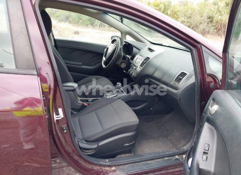 Photo 5 of 2017 Kia Forte LX (VIN 3KPFL4A73HE012084)