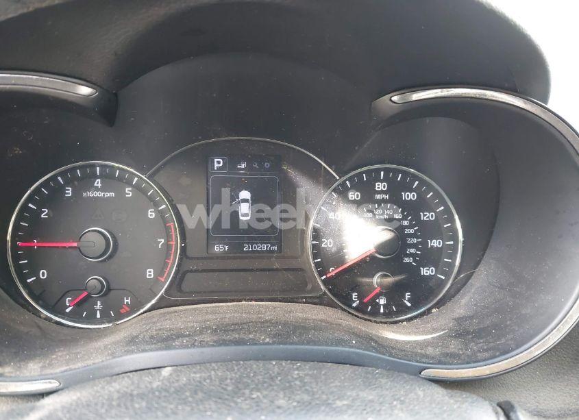 Photo 7 of 2017 Kia Forte LX (VIN 3KPFL4A73HE012084)