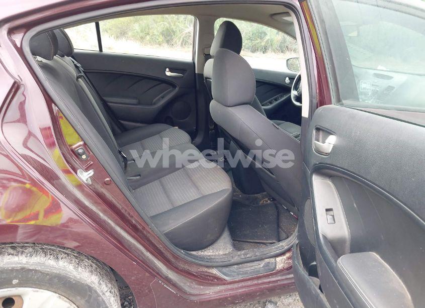 Photo 8 of 2017 Kia Forte LX (VIN 3KPFL4A73HE012084)