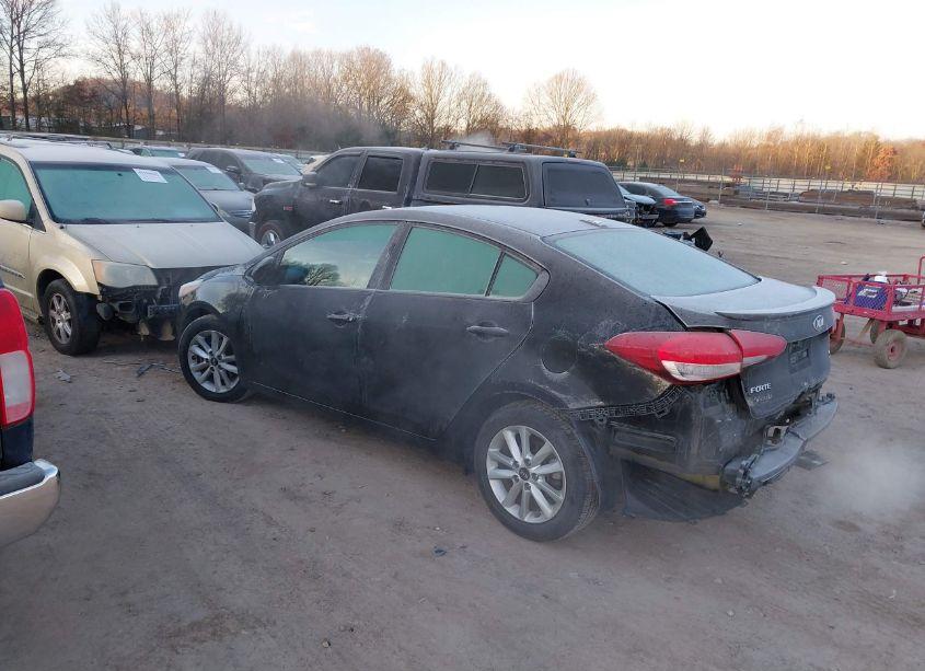 Photo 3 of 2017 Kia Forte S (VIN 3KPFL4A73HE025384)