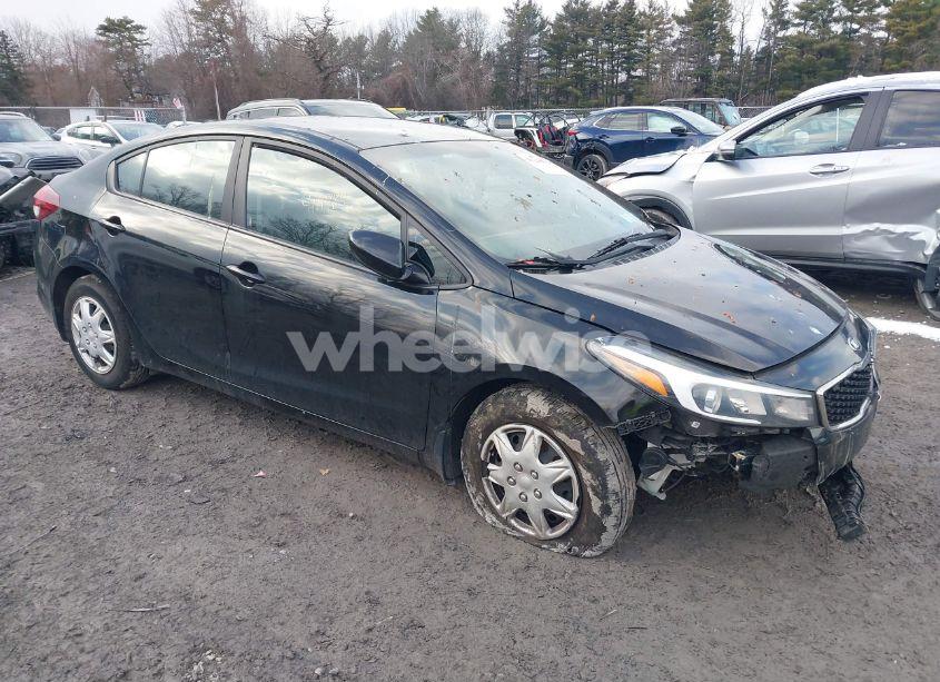 2017 Kia Forte LX (VIN 3KPFL4A73HE045389) main photo