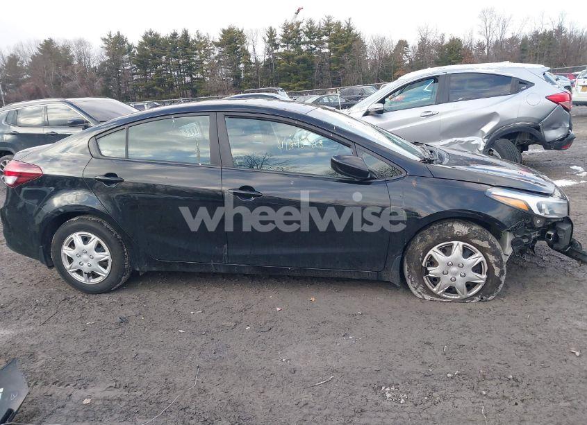 Photo 13 of 2017 Kia Forte LX (VIN 3KPFL4A73HE045389)