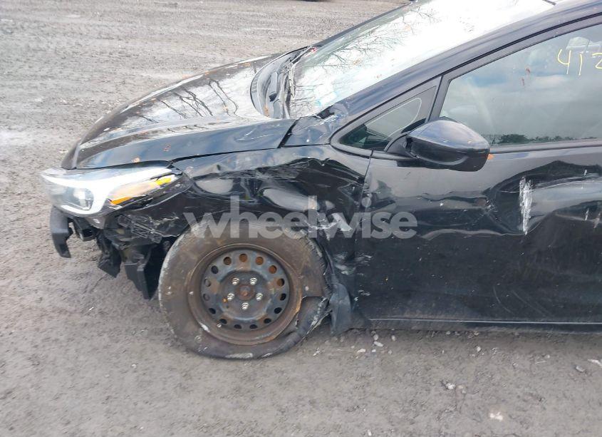 Photo 6 of 2017 Kia Forte LX (VIN 3KPFL4A73HE045389)