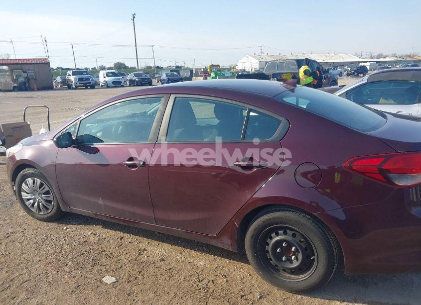 Photo 14 of 2017 Kia Forte LX (VIN 3KPFL4A73HE091126)