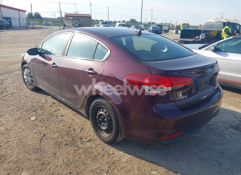 Photo 3 of 2017 Kia Forte LX (VIN 3KPFL4A73HE091126)