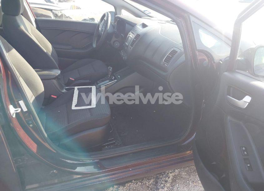 Photo 5 of 2017 Kia Forte LX (VIN 3KPFL4A73HE091126)