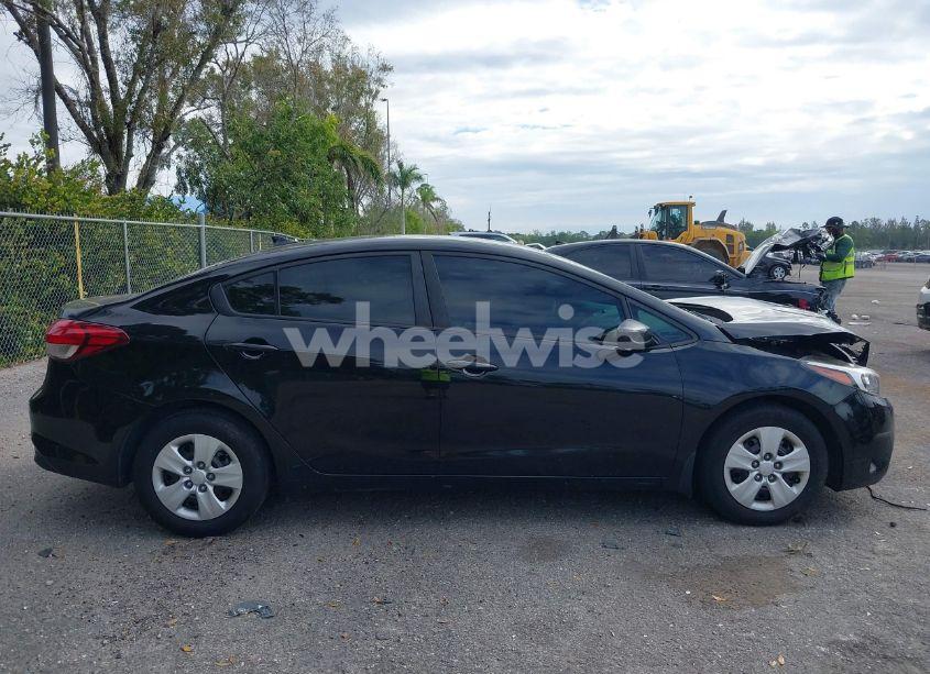 Photo 14 of 2017 Kia Forte LX (VIN 3KPFL4A73HE096889)