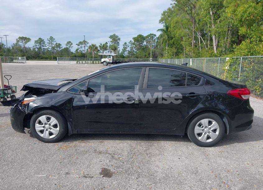 Photo 15 of 2017 Kia Forte LX (VIN 3KPFL4A73HE096889)