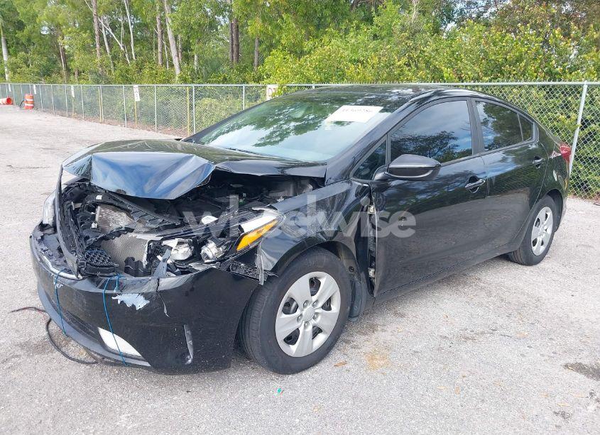 Photo 2 of 2017 Kia Forte LX (VIN 3KPFL4A73HE096889)