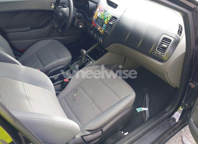 Photo 5 of 2017 Kia Forte LX (VIN 3KPFL4A73HE096889)