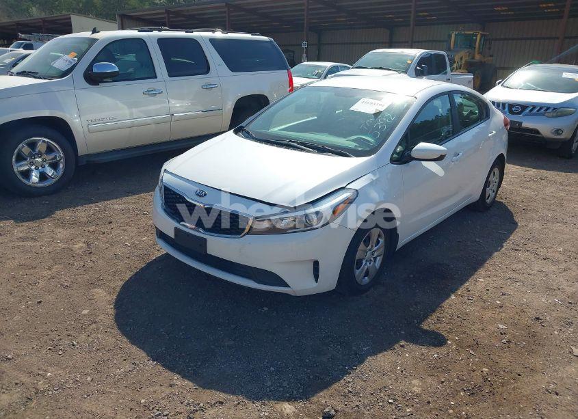 Photo 2 of 2017 Kia Forte LX (VIN 3KPFL4A73HE115392)