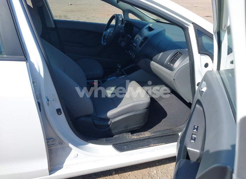 Photo 5 of 2017 Kia Forte LX (VIN 3KPFL4A73HE115392)