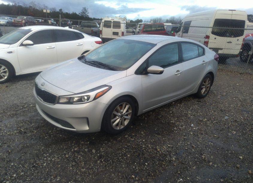 Photo 2 of 2017 Kia Forte LX (VIN 3KPFL4A73HE132337)
