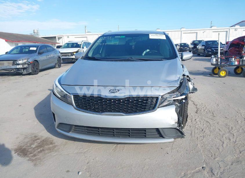 Photo 12 of 2018 Kia Forte LX (VIN 3KPFL4A73JE197694)