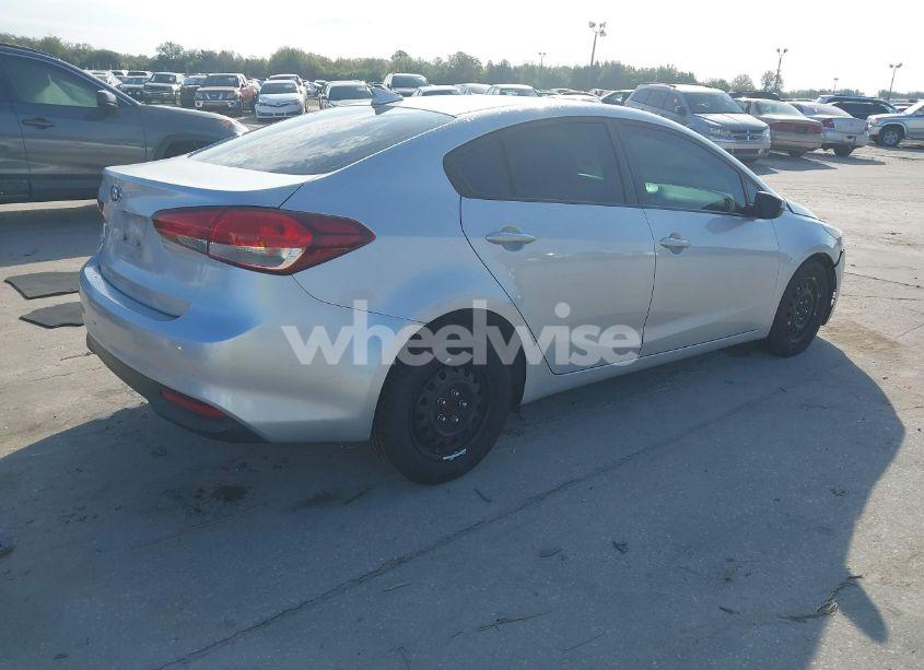 Photo 4 of 2018 Kia Forte LX (VIN 3KPFL4A73JE197694)