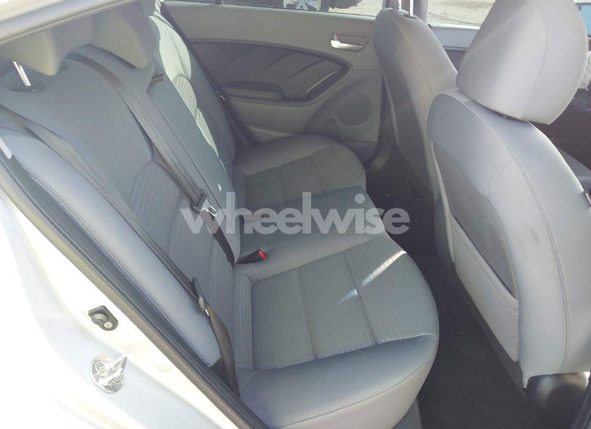 Photo 8 of 2018 Kia Forte LX (VIN 3KPFL4A73JE197694)