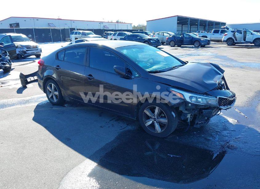 2018 Kia Forte LX (VIN 3KPFL4A73JE201050) main photo