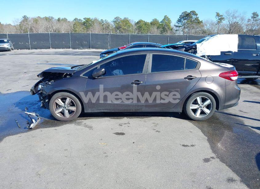 Photo 15 of 2018 Kia Forte LX (VIN 3KPFL4A73JE201050)