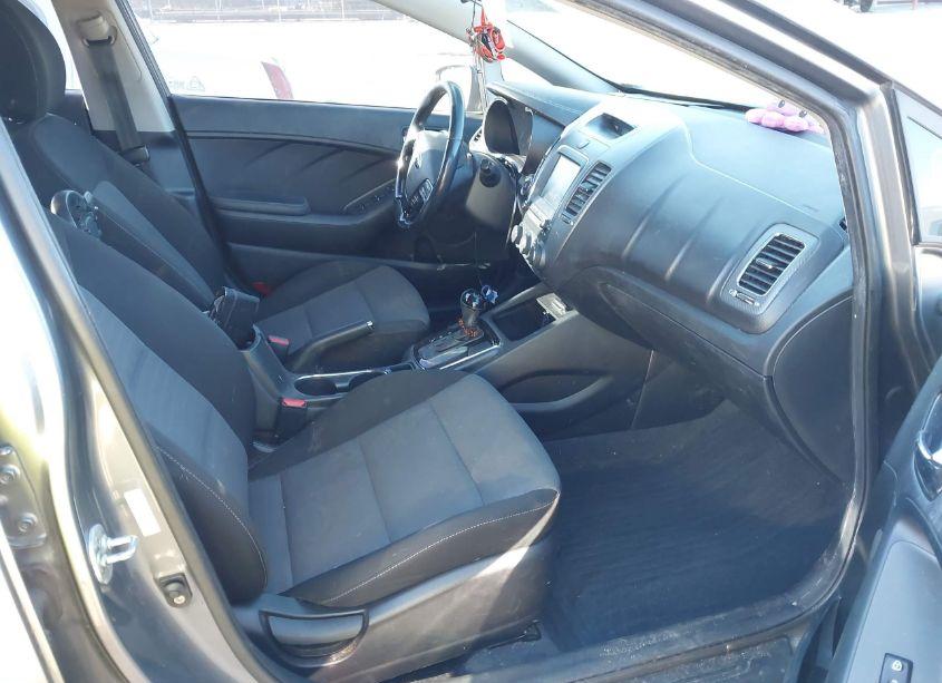 Photo 5 of 2018 Kia Forte S (VIN 3KPFL4A73JE241385)