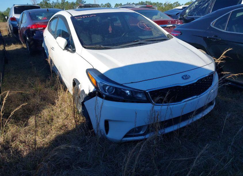 2018 Kia Forte S (VIN 3KPFL4A73JE268098) main photo