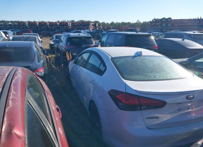 Photo 13 of 2018 Kia Forte S (VIN 3KPFL4A73JE268098)