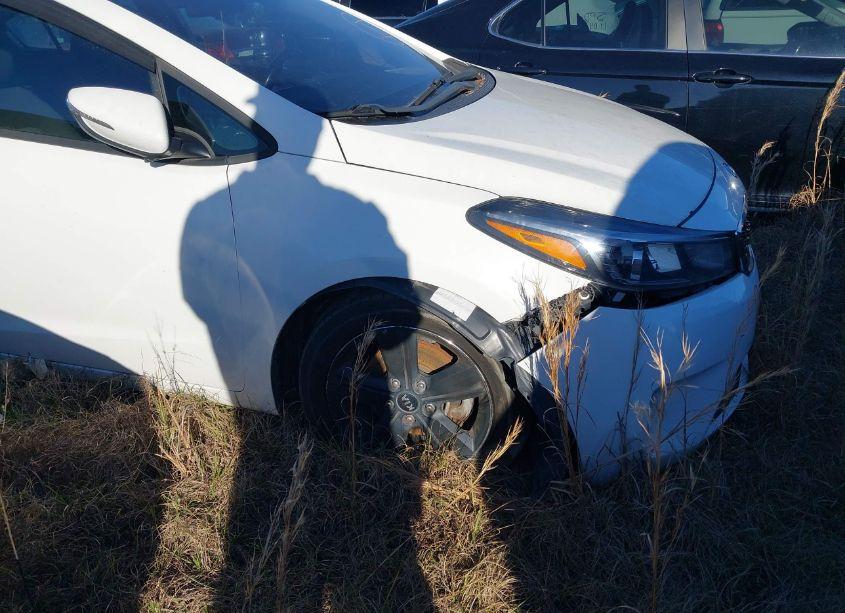 Photo 16 of 2018 Kia Forte S (VIN 3KPFL4A73JE268098)