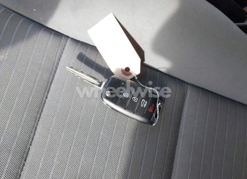 Photo 11 of 2018 Kia Forte LX (VIN 3KPFL4A73JE277982)