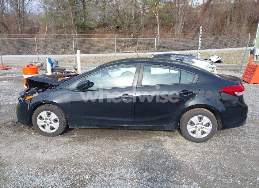 Photo 14 of 2018 Kia Forte LX (VIN 3KPFL4A73JE277982)