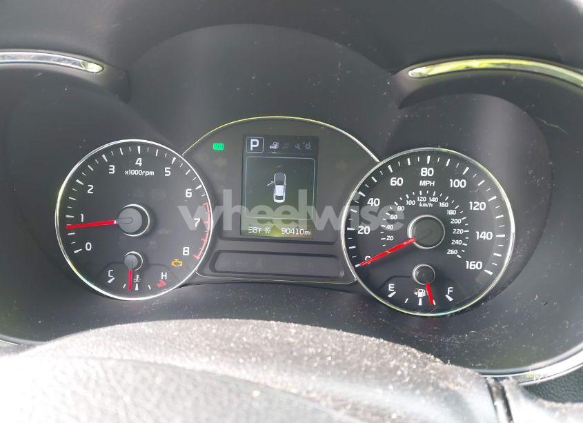 Photo 7 of 2018 Kia Forte LX (VIN 3KPFL4A73JE277982)