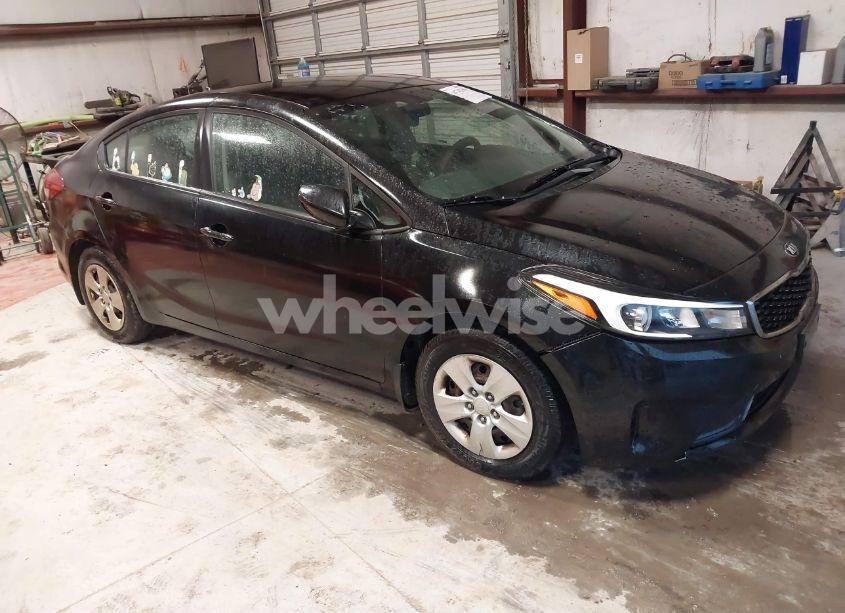 2017 Kia Forte LX (VIN 3KPFL4A74HE012885) main photo