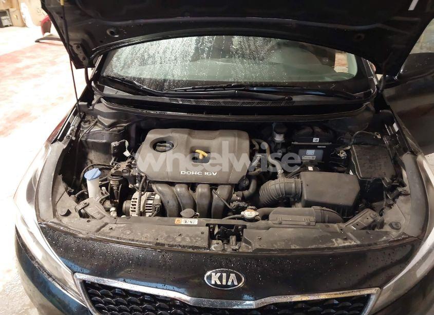 Photo 10 of 2017 Kia Forte LX (VIN 3KPFL4A74HE012885)