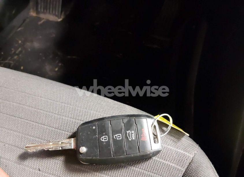 Photo 11 of 2017 Kia Forte LX (VIN 3KPFL4A74HE012885)