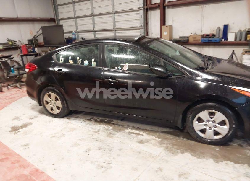 Photo 13 of 2017 Kia Forte LX (VIN 3KPFL4A74HE012885)