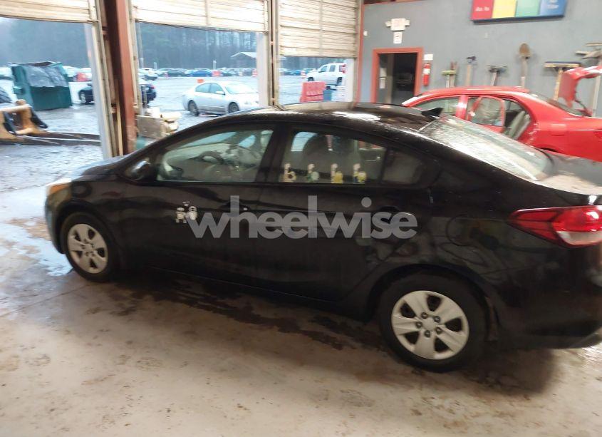 Photo 14 of 2017 Kia Forte LX (VIN 3KPFL4A74HE012885)