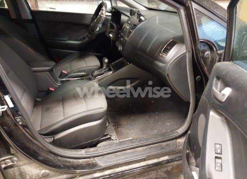 Photo 5 of 2017 Kia Forte LX (VIN 3KPFL4A74HE012885)