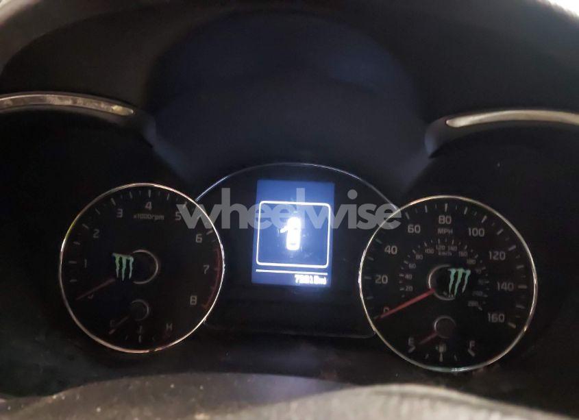 Photo 7 of 2017 Kia Forte LX (VIN 3KPFL4A74HE012885)