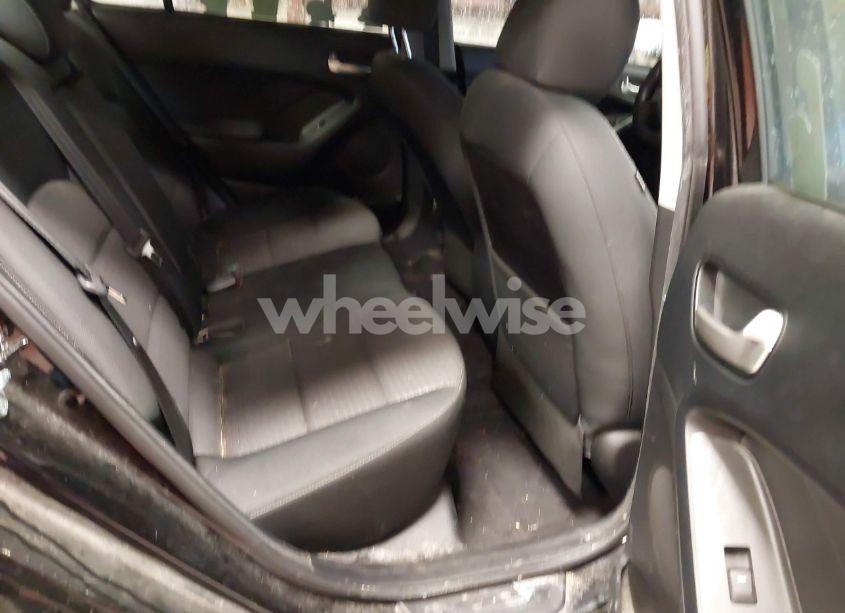 Photo 8 of 2017 Kia Forte LX (VIN 3KPFL4A74HE012885)