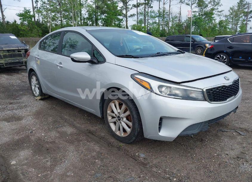 2017 Kia Forte LX (VIN 3KPFL4A74HE021974) main photo