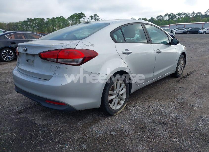 Photo 4 of 2017 Kia Forte LX (VIN 3KPFL4A74HE021974)