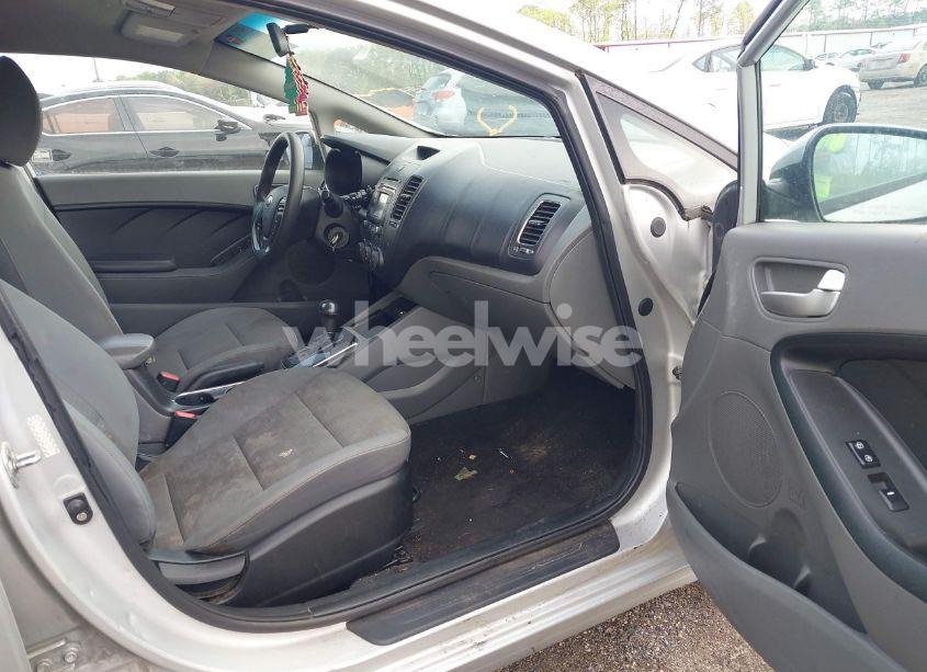 Photo 5 of 2017 Kia Forte LX (VIN 3KPFL4A74HE021974)