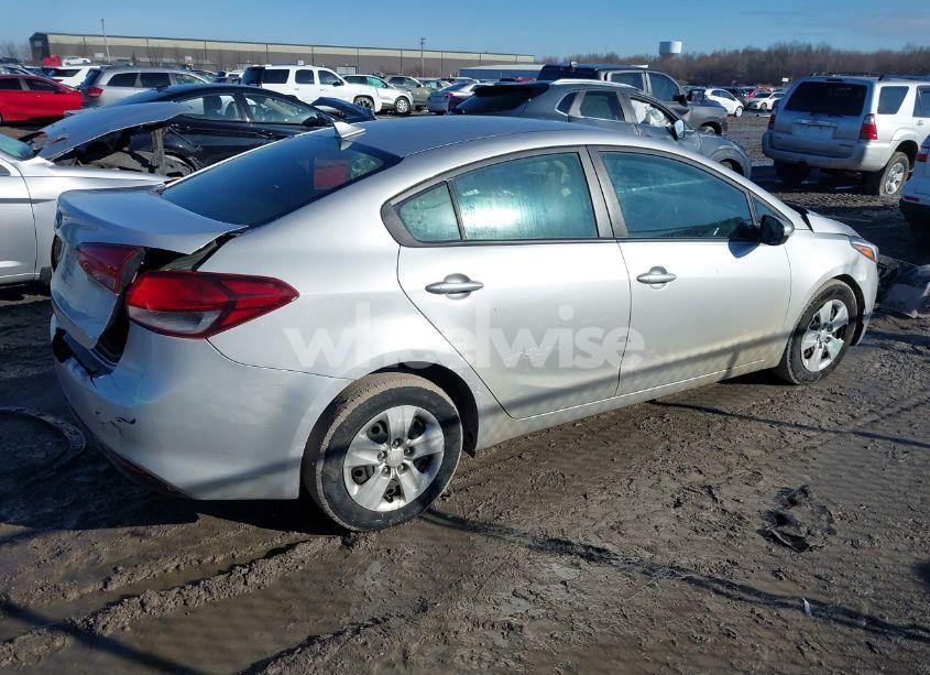 Photo 13 of 2017 Kia Forte LX (VIN 3KPFL4A74HE084945)