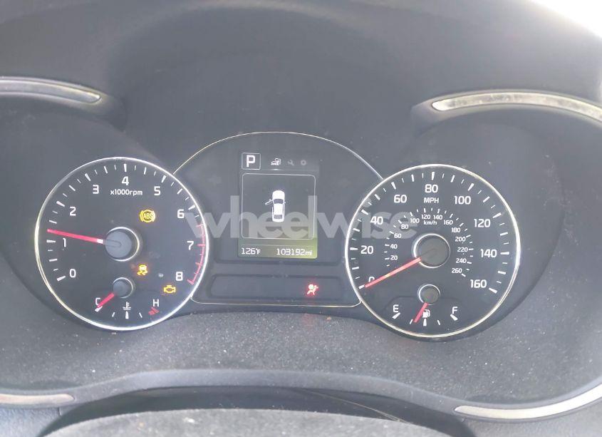 Photo 7 of 2017 Kia Forte LX (VIN 3KPFL4A74HE084945)