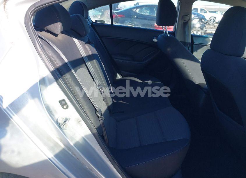 Photo 8 of 2017 Kia Forte LX (VIN 3KPFL4A74HE084945)