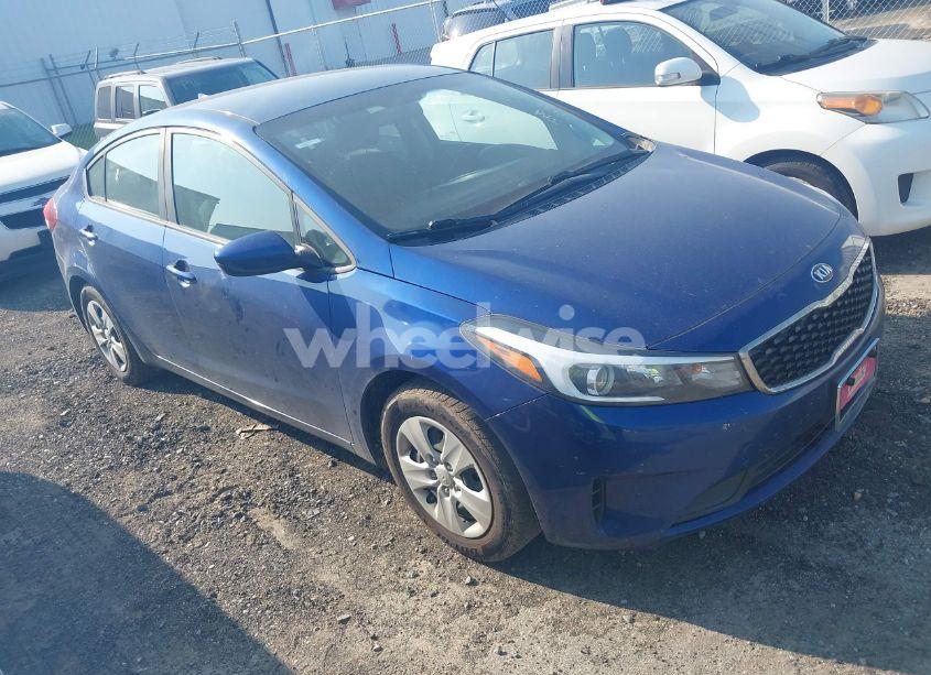 2018 Kia Forte LX (VIN 3KPFL4A74JE164980) main photo
