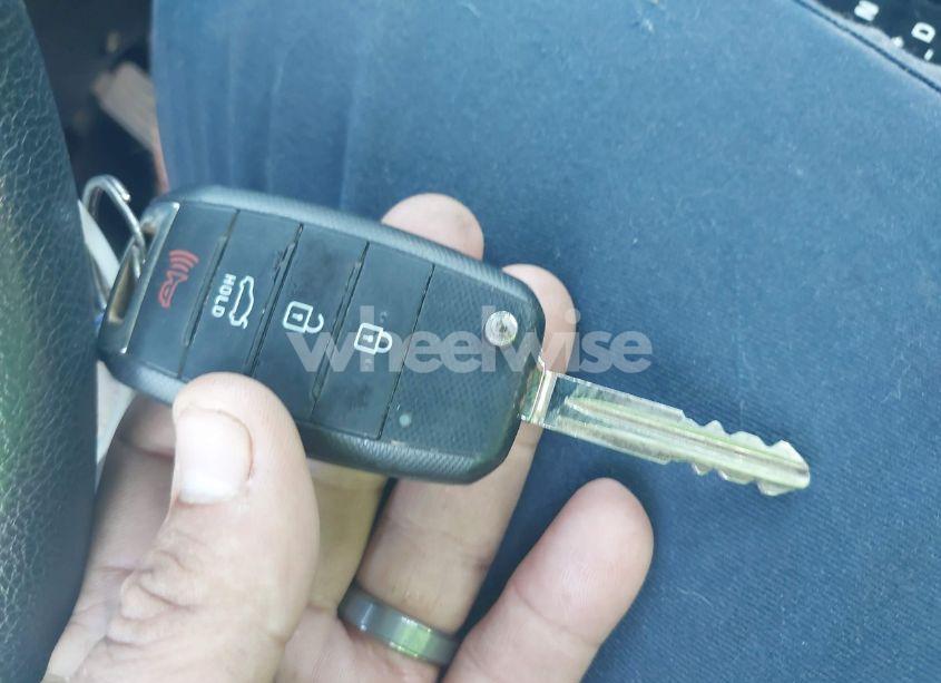 Photo 11 of 2018 Kia Forte LX (VIN 3KPFL4A74JE164980)