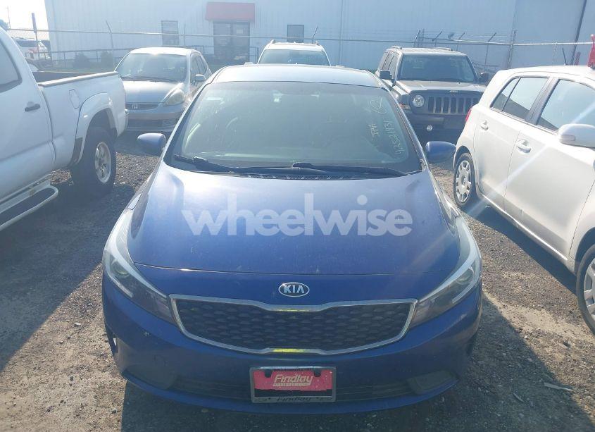Photo 12 of 2018 Kia Forte LX (VIN 3KPFL4A74JE164980)