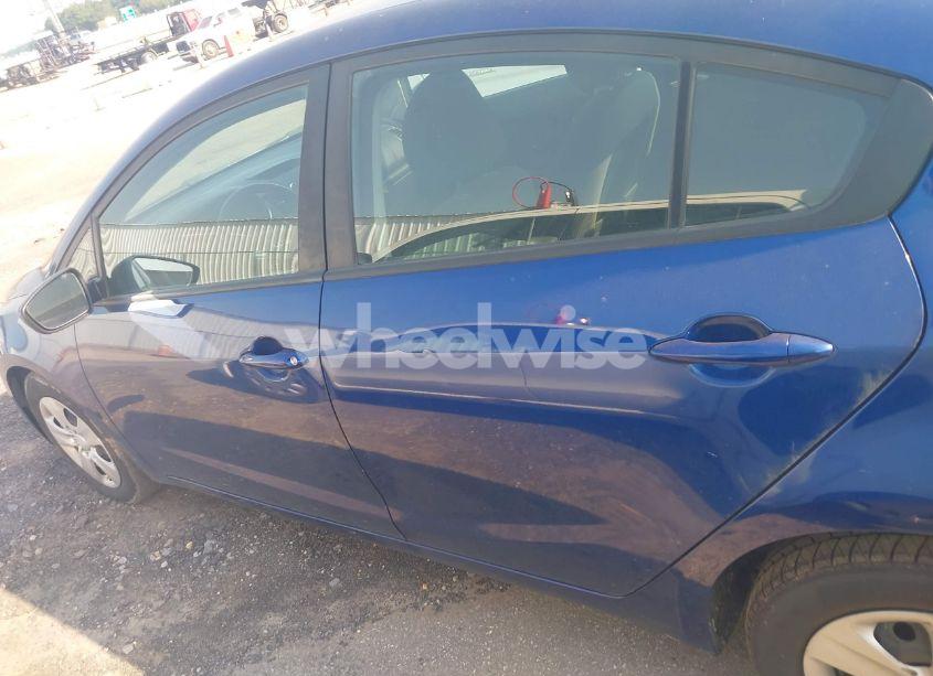 Photo 14 of 2018 Kia Forte LX (VIN 3KPFL4A74JE164980)