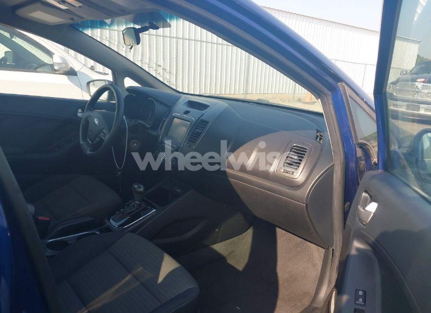 Photo 5 of 2018 Kia Forte LX (VIN 3KPFL4A74JE164980)