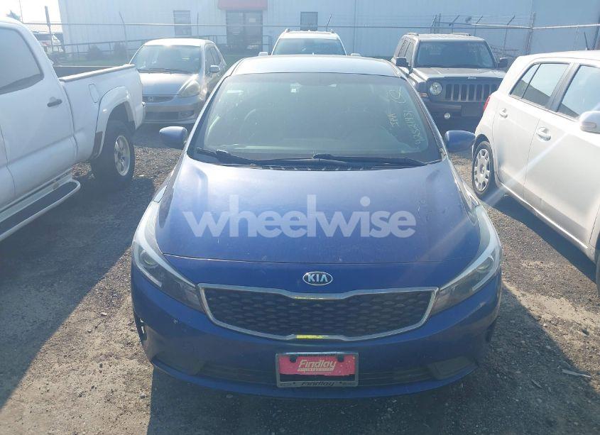 Photo 6 of 2018 Kia Forte LX (VIN 3KPFL4A74JE164980)